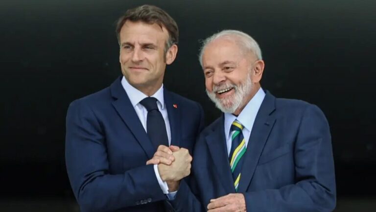 lula-e-macron-condenam-acao-dos-eua-na-venezuela-em-ligacao