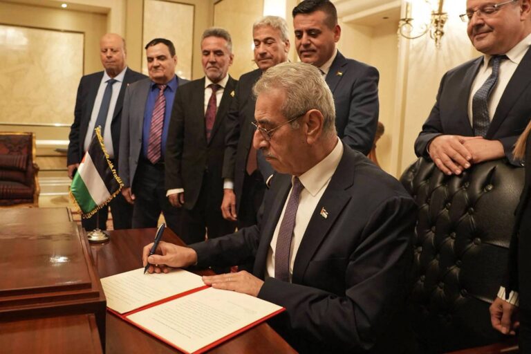 Hamas diz que está pronto para transferir governo de Gaza a comitê palestino hamas-diz-que-esta-pronto-para-transferir-governo-de-gaza-a-comite-palestino