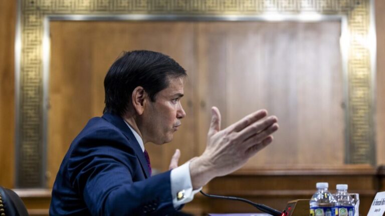 senador-dos-eua-cita-lula-e-bolsonaro-em-audiencia-ao-questionar-rubio-sobre-captura-de-maduro