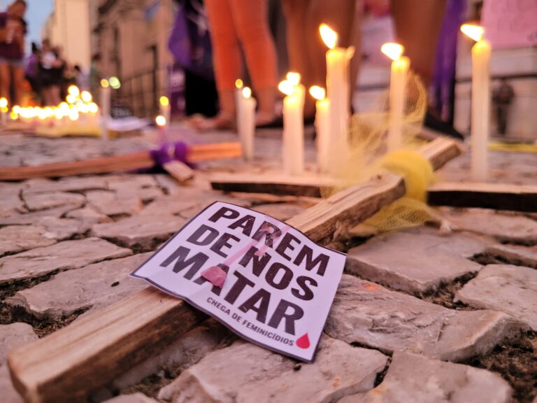vigilia-no-rs-cobra-fim-dos-feminicidios-e-responsabiliza-estado-por-politicas-de-prevencao