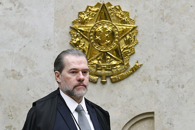 toffoli-acerta-ao-manter-investigacoes-do-caso-master-no-supremo,-avalia-cientista-politica