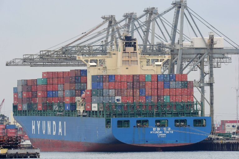 tarifacos-fazem-setor-de-conteineres-estagnar-nos-eua-e-indicam-mudanca-no-comercio-global