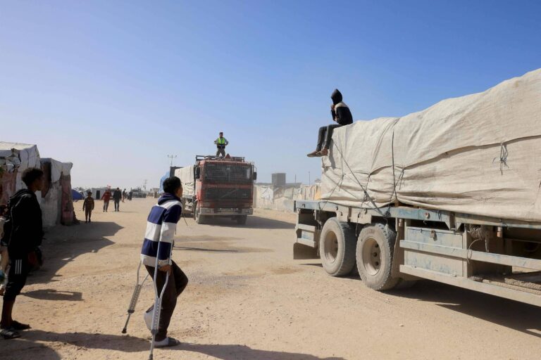 Israel reabre passagem de Rafah apenas parcialmente e veta presença de Médicos Sem Fronteiras israel-reabre-passagem-de-rafah-apenas-parcialmente-e-veta-presenca-de-medicos-sem-fronteiras