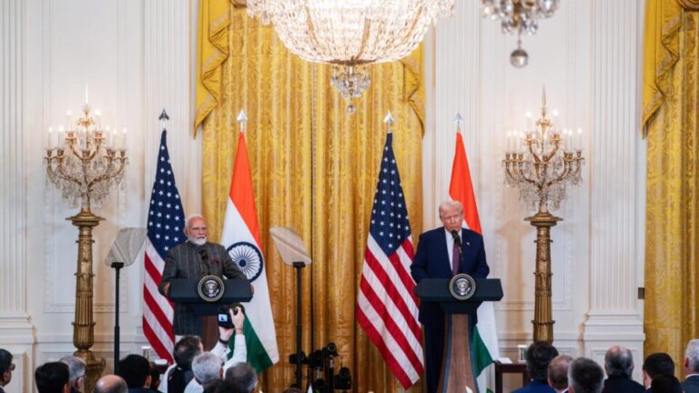 trump-anuncia-que-india-vai-trocar-petroleo-da-russia-por-fornecimento-dos-eua-e-da-venezuela