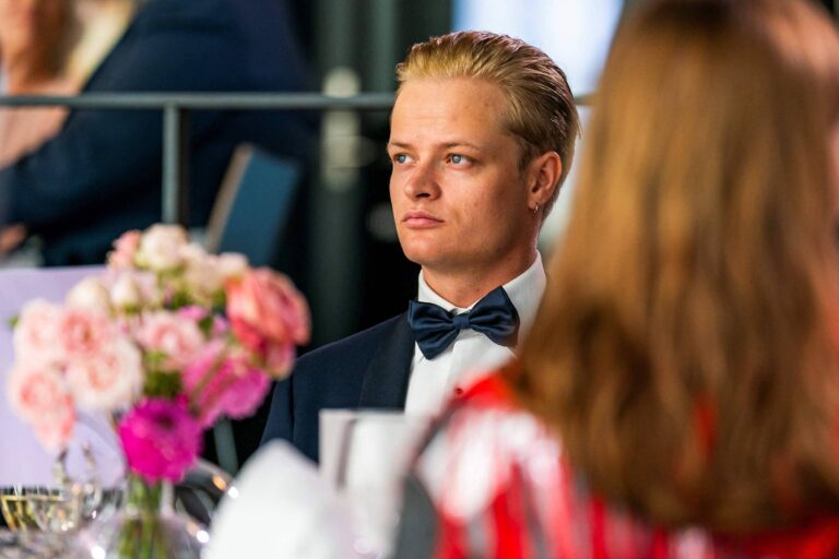 Acusado de estupro, filho da princesa herdeira da Noruega se diz inocente em 1º dia de julgamento acusado-de-estupro,-filho-da-princesa-herdeira-da-noruega-se-diz-inocente-em-1o-dia-de-julgamento