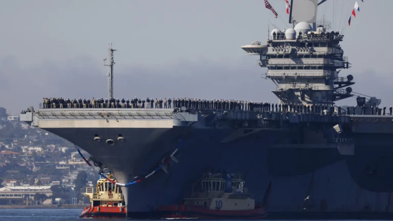 eua-abatem-drone-do-ira-perto-de-porta-avioes,-e-petroleiro-e-perseguido