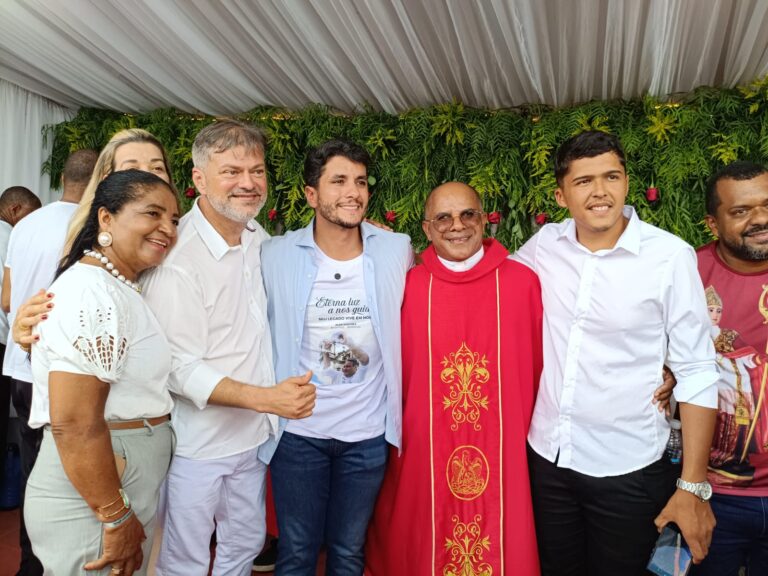 duda-sanches-prestigia-festa-de-sao-bras-em-taperoa-e-reforca-lacos-com-liderancas-locais