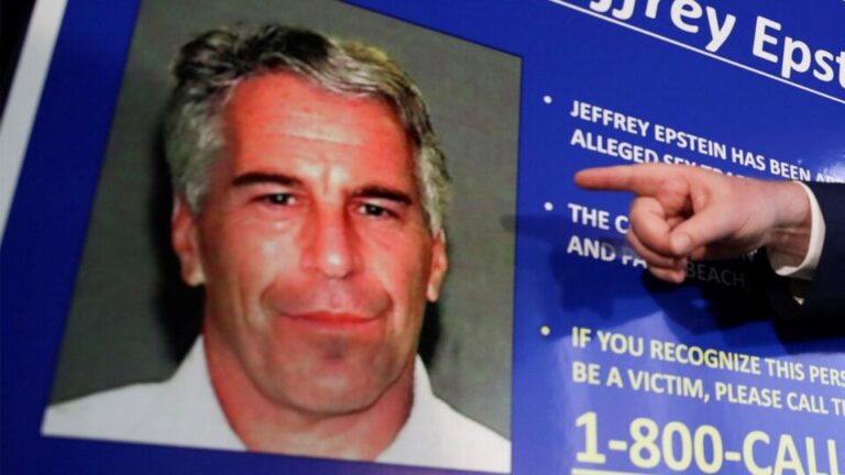 Antes ele do que eu, disse Epstein ao ser informado por Bannon sobre facada em Bolsonaro antes-ele-do-que-eu,-disse-epstein-ao-ser-informado-por-bannon-sobre-facada-em-bolsonaro