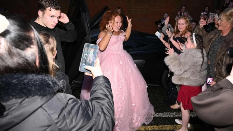 aniversario-de-luxo-de-menina-gera-polemica-com-cobranca-de-ingresso