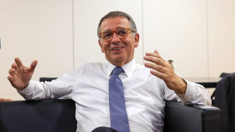 António José Seguro, de esquerda, é eleito presidente de Portugal antonio-jose-seguro,-de-esquerda,-e-eleito-presidente-de-portugal