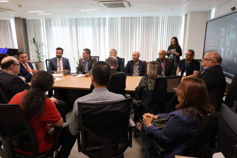 presidente-do-tjba-se-reune-com-representantes-dossindicatosdeservidores