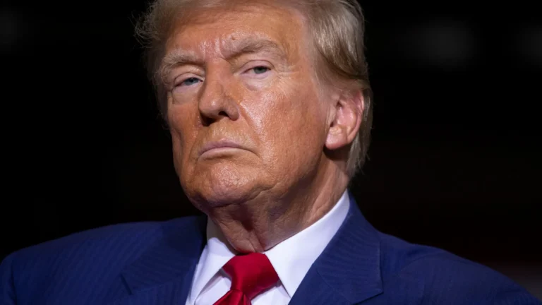 trump-ameaca-ira-com-envio-de-mais-um-porta-avioes