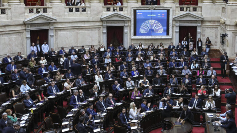 Câmara da Argentina aprova redução da maioridade penal para 14 anos camara-da-argentina-aprova-reducao-da-maioridade-penal-para-14-anos