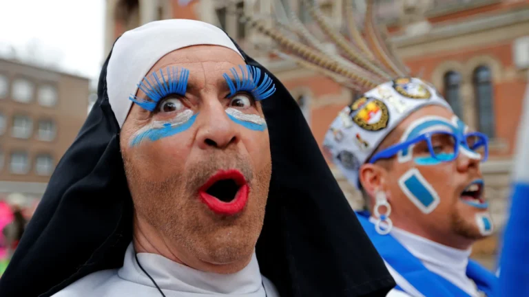 Fotos Impressionantes Do Carnaval Fora Do Brasil fotos-impressionantes-do-carnaval-fora-do-brasil