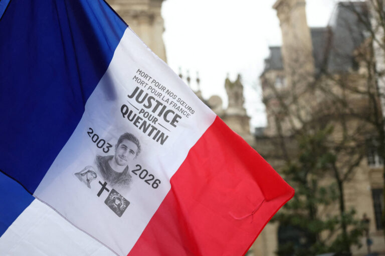 Morte de jovem de ultradireita espancado na França gera protestos; ministro acusa ultraesquerda morte-de-jovem-de-ultradireita-espancado-na-franca-gera-protestos;-ministro-acusa-ultraesquerda