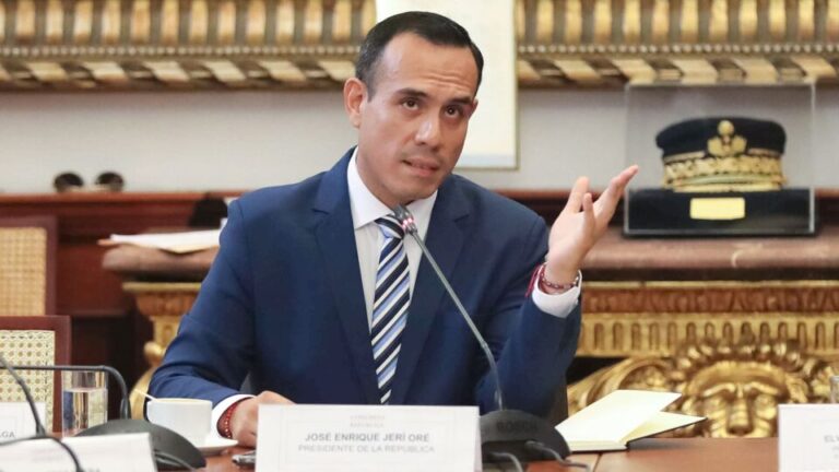 congresso-do-peru-destitui-presidente-interino-jose-jeri