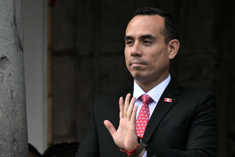congresso-do-peru-derruba-presidente-e-declara-cargo-vago-as-vesperas-das-eleicoes