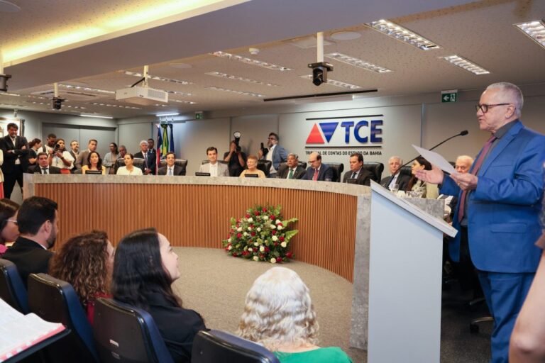 desembargador-pedro-guerra-representa-tjba-em-solenidade-de-posse-do-tce-ba