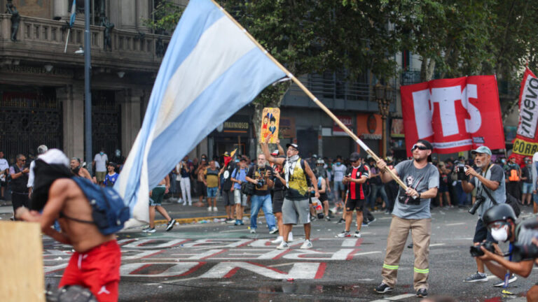 greve-contra-reforma-de-milei-pode-gerar-prejuizo-milionario-para-a-economia-argentina