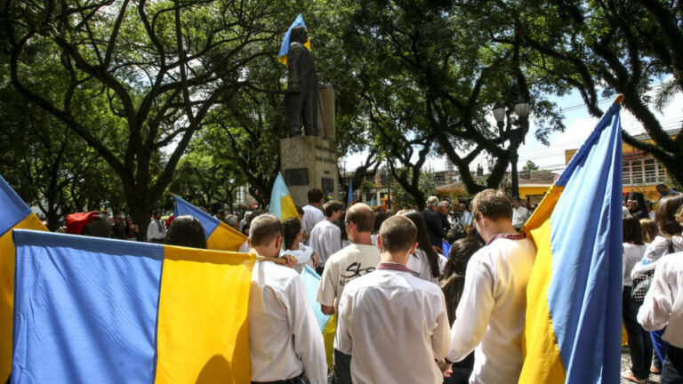 atencao-sobre-a-guerra-na-ucrania-cai-apos-4-anos-e-comunidade-faz-mobilizacao-no-brasil