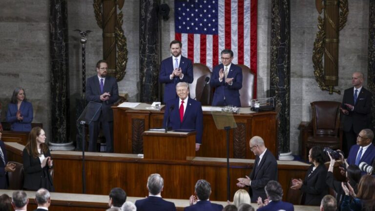 No Estado da União, Trump declara era de ouro dos EUA e critica derrubada das tarifas no-estado-da-uniao,-trump-declara-era-de-ouro-dos-eua-e-critica-derrubada-das-tarifas