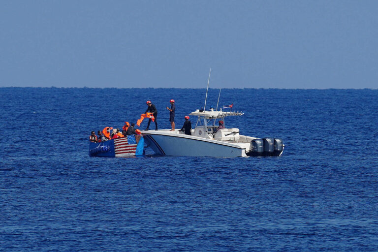 guarda-costeira-de-cuba-mata-quatro-pessoas-em-barco-americano