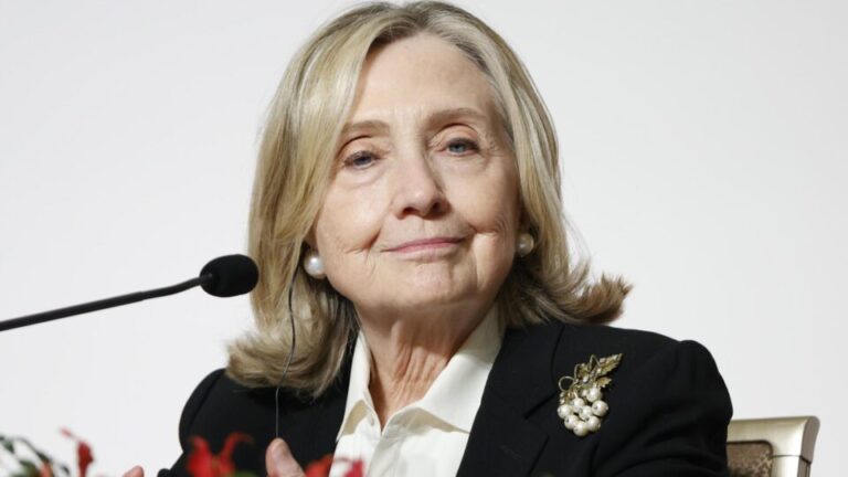 Hillary Clinton nega perante o Congresso ter conhecimento dos crimes de Epstein e ataca Trump hillary-clinton-nega-perante-o-congresso-ter-conhecimento-dos-crimes-de-epstein-e-ataca-trump