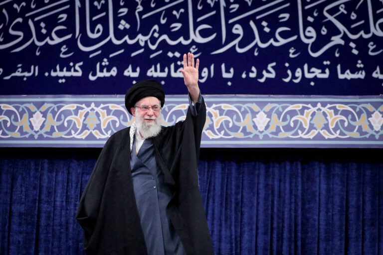 como-deve-funcionar-a-sucessao-de-ali-khamenei,-lider-supremo-do-ira-morto-por-eua-e-israel