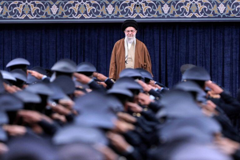 Alvo de Trump e de Netanyahu, Khamenei liderou teocracia por mais de 35 anos alvo-de-trump-e-de-netanyahu,-khamenei-liderou-teocracia-por-mais-de-35-anos