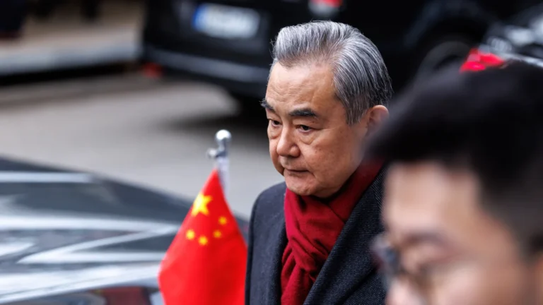 chanceler-da-china-afirma-que-matar-o-lider-de-um-estado-soberano-e-inaceitavel