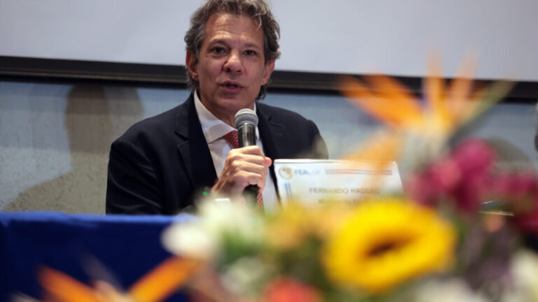 Haddad minimiza impacto econômico da guerra no Irã haddad-minimiza-impacto-economico-da-guerra-no-ira
