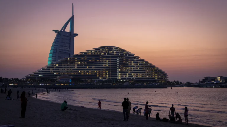 brasileira-em-navio-de-cruzeiro-relata-tensao-em-dubai