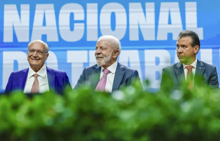 lula-promete-ficar-ao-lado-dos-trabalhadores-em-discussao-sobre-fim-da-escala-61