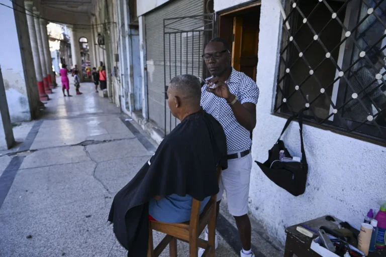 cuba-restabelece-rede-eletrica-apos-apagao-generalizado