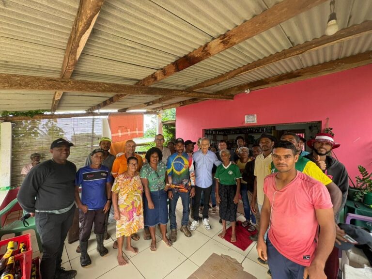 prefeito-visita-comunidades-do-orobo-e-anuncia-melhorias-em-estradas-e-escolas