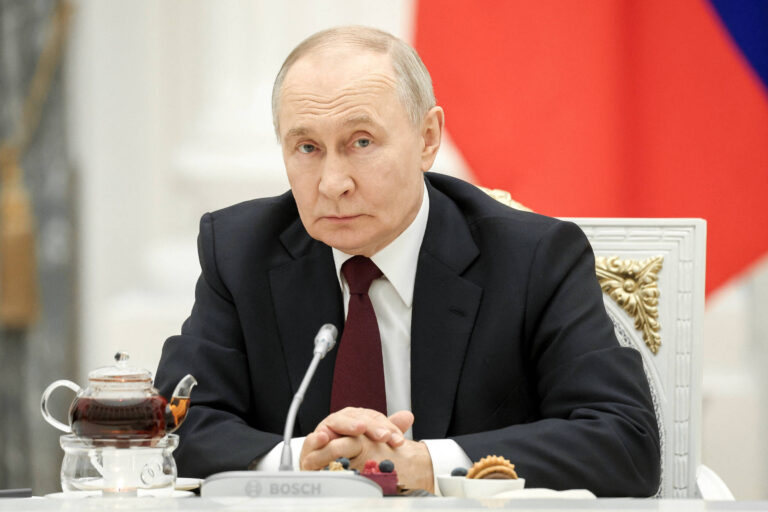 Presidente do Irã diz a Putin que espera apoio russo contra ataques presidente-do-ira-diz-a-putin-que-espera-apoio-russo-contra-ataques