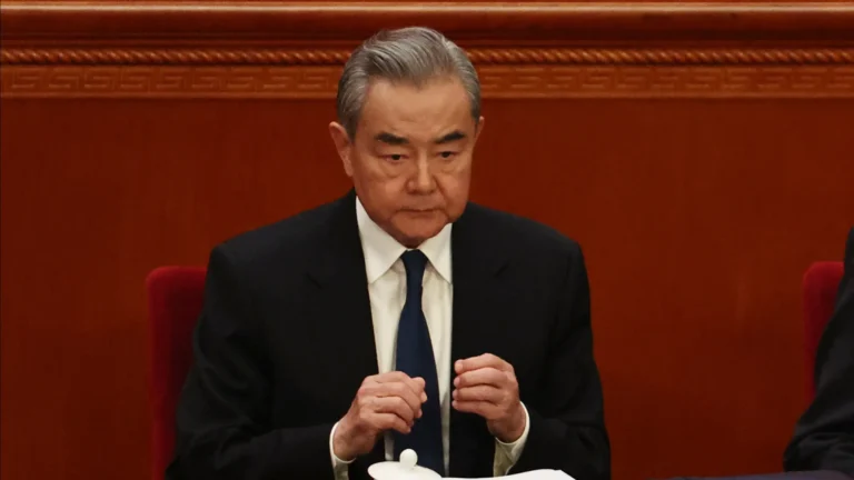 china:-guerra-no-ira-“nunca-devia-ter-eclodido”-(e-pede-“cessar-fogo”)