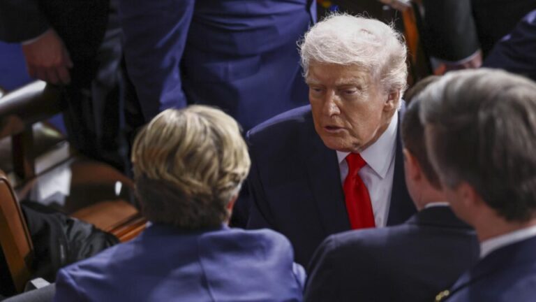 Trump pressiona Congresso por aprovação de projeto para reformar o sistema eleitoral trump-pressiona-congresso-por-aprovacao-de-projeto-para-reformar-o-sistema-eleitoral