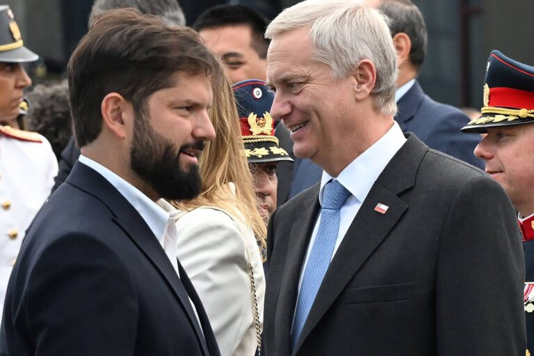 Kast toma posse no Chile prometendo moderação; Boric deixa legado ambíguo kast-toma-posse-no-chile-prometendo-moderacao;-boric-deixa-legado-ambiguo