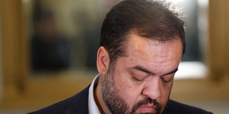 nunes-marques-pede-vista-e-adia-julgamento-de-claudio-castro-no-tse