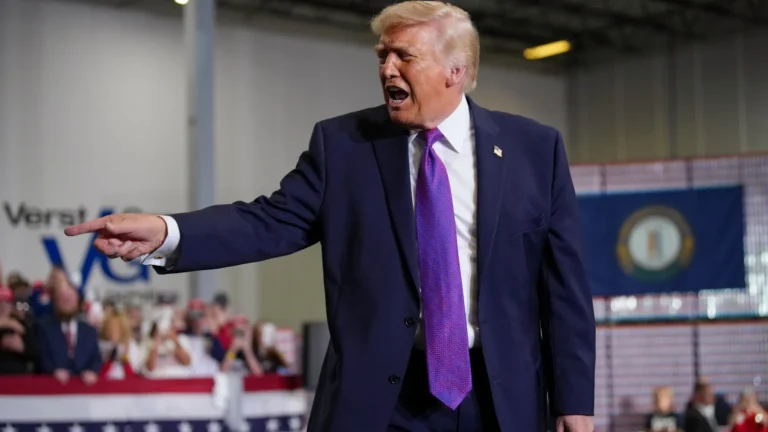 trump-volta-a-ameacar-ira-e-chama-rivais-de-canalhas-desvairados