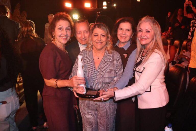 desembargadora-cynthia-resendeganhaa-17a-edicao-do-premio-barramulher