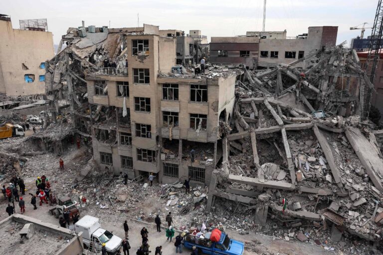 novo-lider-assume-ira-com-diversidade-etnica-e-pressao-de-populacao-jovem;-veja-infograficos