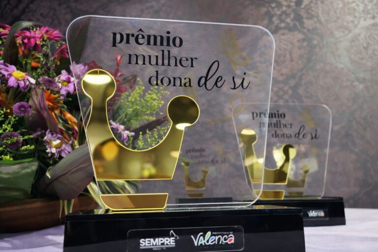 prefeito-marcos-medrado-prestigia-a-2a-edicao-do-premio-mulheres-donas-de-si