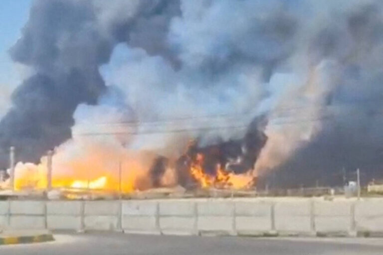 ira-amplia-ataques-apos-ultimato-de-trump-e-arabes;-preco-do-gas-dispara