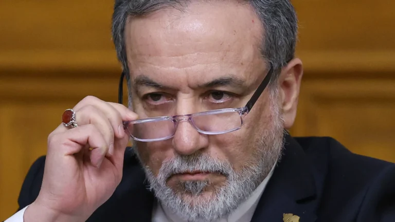 japao-diz-que-teera-vai-facilitar-transito-de-navios-japoneses-por-ormuz