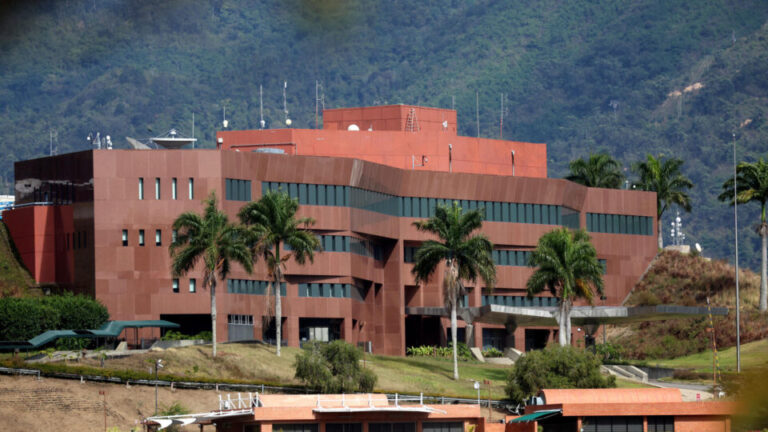 EUA reabrem embaixada na Venezuela e falam em novo capítulo nas relações eua-reabrem-embaixada-na-venezuela-e-falam-em-novo-capitulo-nas-relacoes