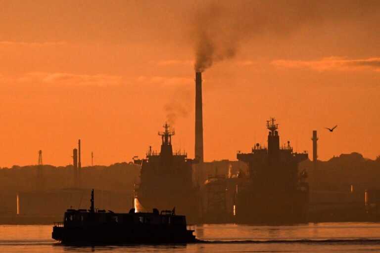 Cuba recebe petroleiro russo com aval dos EUA após 3 meses de bloqueio à ilha cuba-recebe-petroleiro-russo-com-aval-dos-eua-apos-3-meses-de-bloqueio-a-ilha