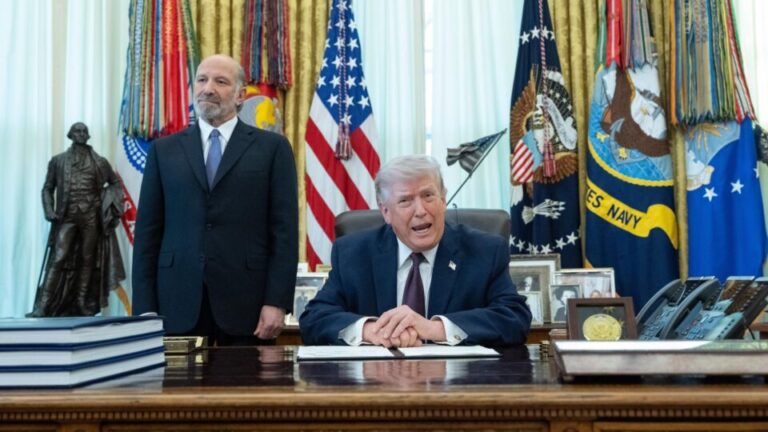 Trump diz que novo presidente do Irã pediu cessar-fogo; Teerã nega trump-diz-que-novo-presidente-do-ira-pediu-cessar-fogo;-teera-nega