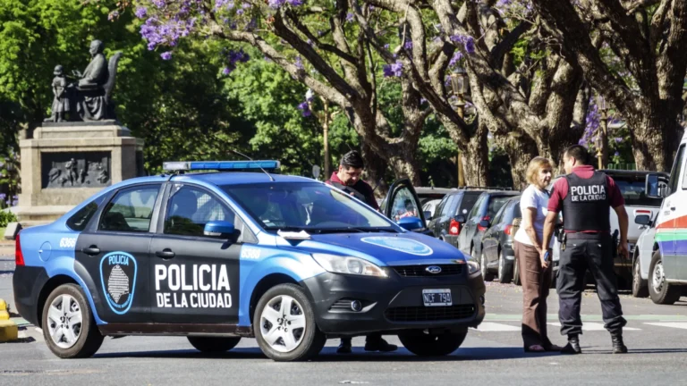 Homem é Preso Por Manter Filho De 11 Anos Trancado Em Jaula homem-e-preso-por-manter-filho-de-11-anos-trancado-em-jaula